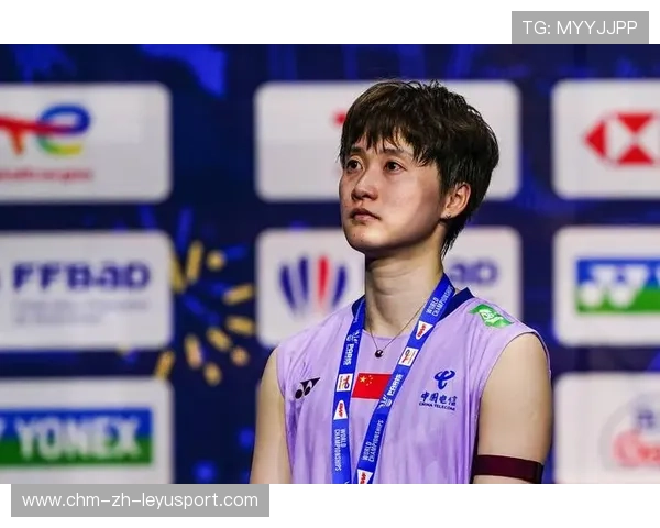 羽毛球陈雨菲跳杀贴网斩获冠军点