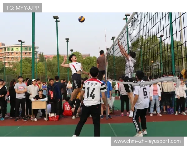 “福乐球激烈角逐,新都香城赛场精彩纷呈” “福乐球激烈角逐,新都香城赛场精彩纷呈”